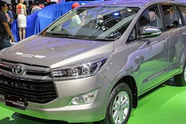 "Soi" Toyota Innova phiên bản 6 chỗ hoàn toàn mới 